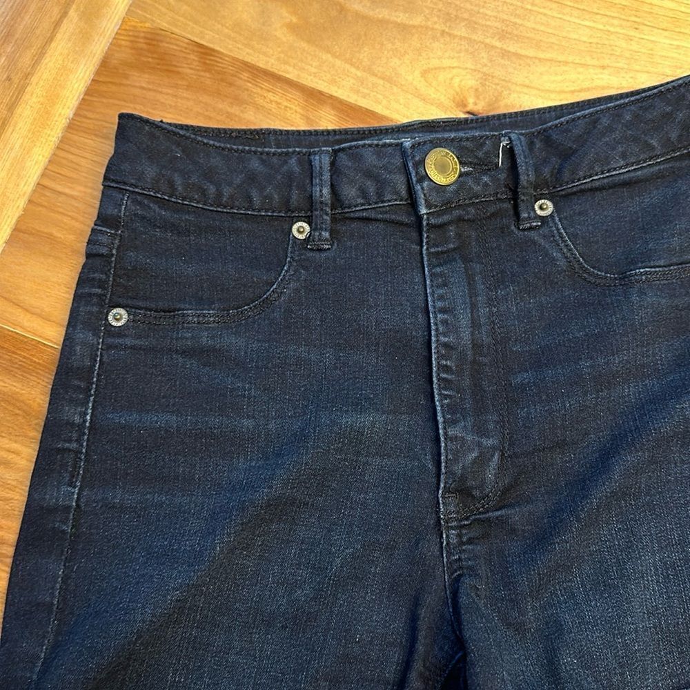 American‎ Eagle super stretch high waist shorts - Picture 2 of 7